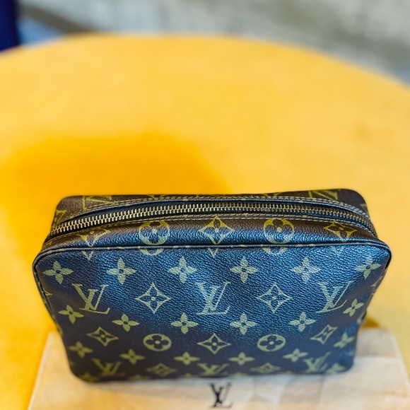 Authentic Vintage Trousse23/Cosmetic pouch ‼️no to offer‼️SOLD - Picture 2 of 16